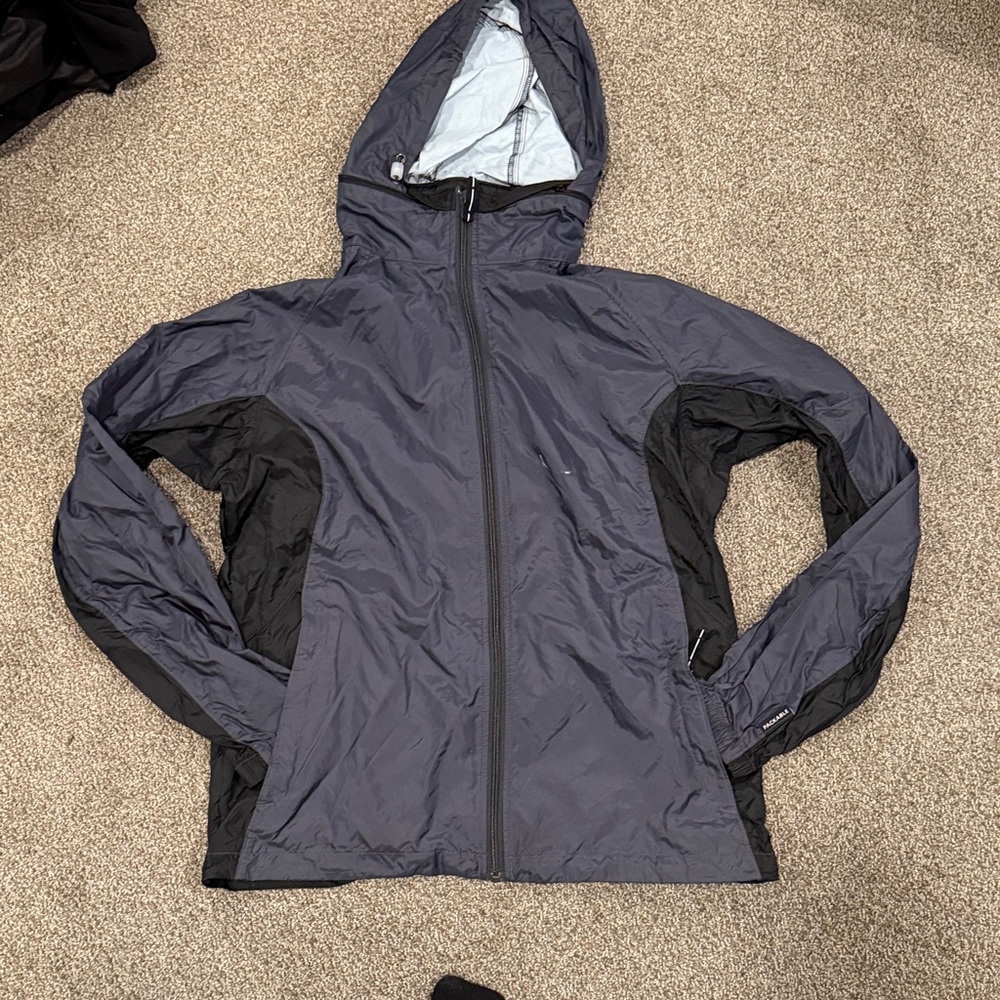 Columbia Women’s Charcoal and Black Windbreaker